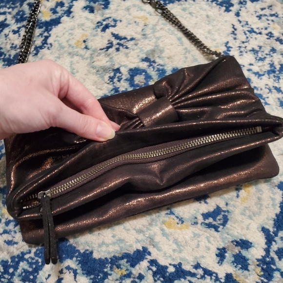 Gap Metallic Bronze Bow Accent Flap Evening Handbag With Chain Strap - Picture 4 of 6